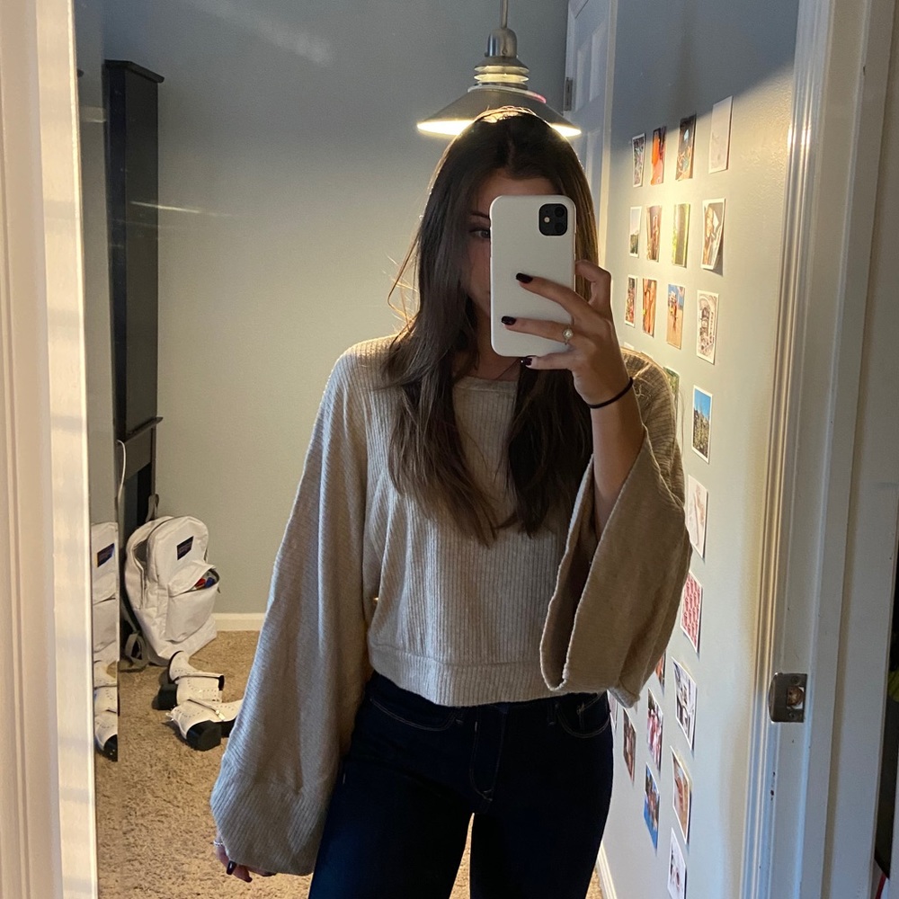Flare sleeve sweater!